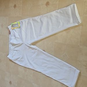 Pull Up White Capri L